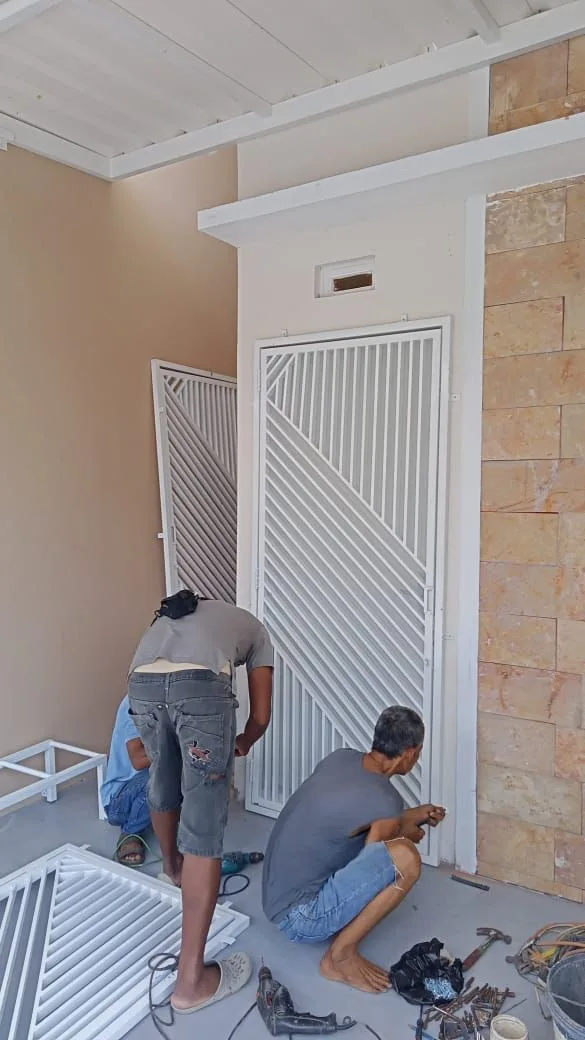 Construction: fitting the patterned steel door
